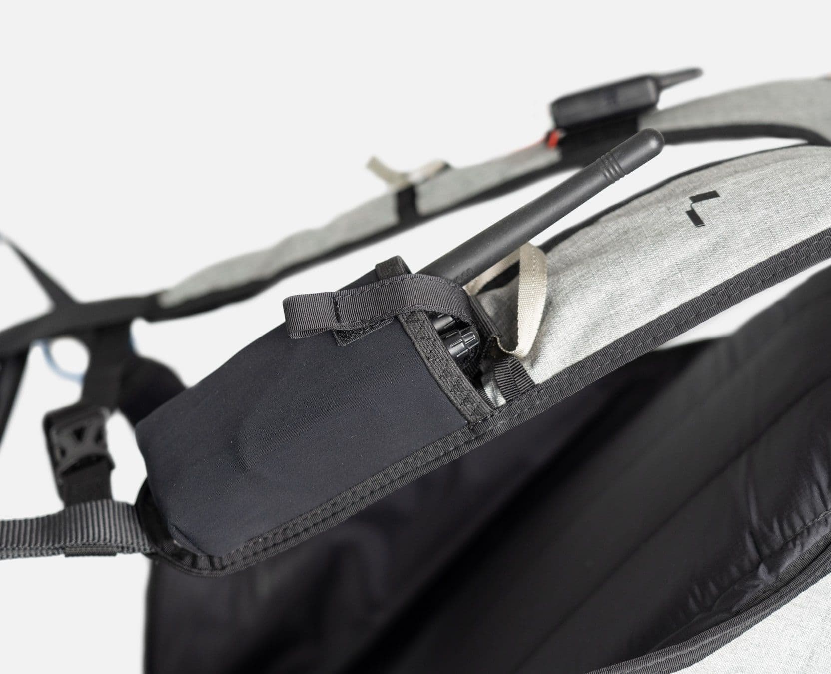 軽量かつ耐久性