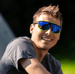 ダミアン・ラカーズ